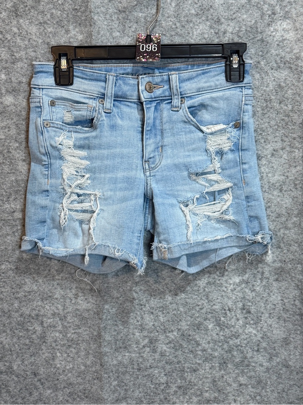 American Eagle Distressed Denim Shorts 2 Midi Light Wash High Rise Y2K